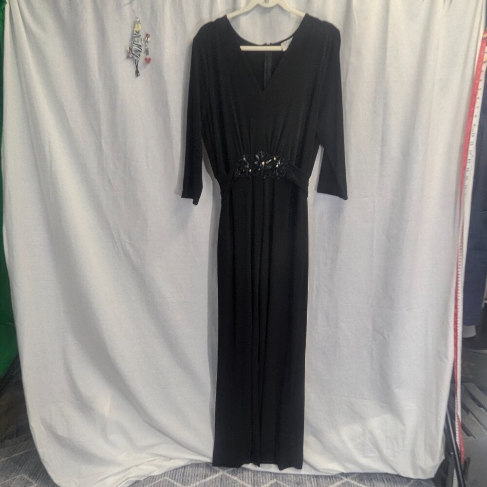 Beige by eci Size 18W Black Jumper